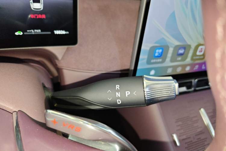 Used VOYAH FREE 2025 Model FREE+ Four-Wheel-Drive Qiankun Edition Gear Lever