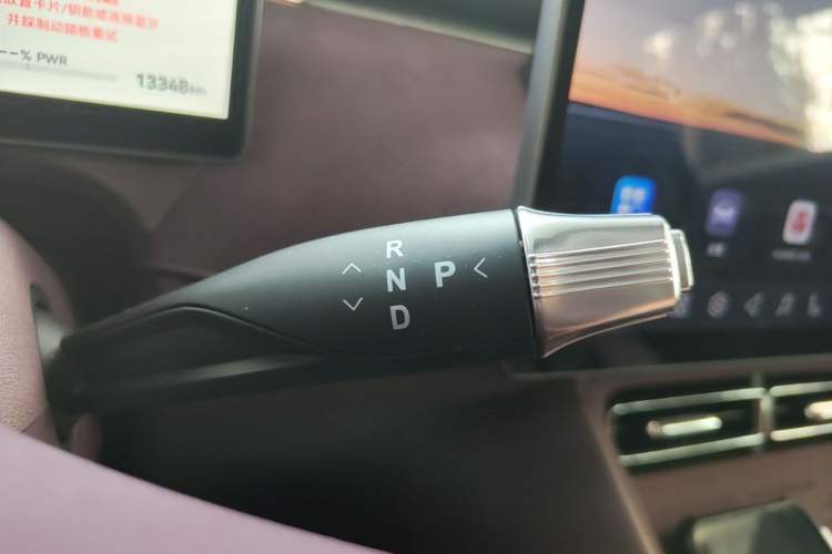 Used VOYAH FREE 2025 Model FREE+ Rear-Drive Qiankun Edition Gear Lever