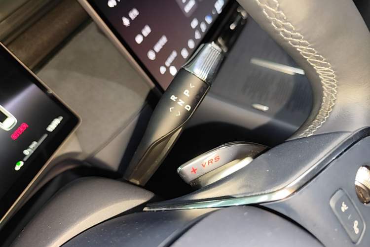 Used VOYAH FREE 2025 Model FREE+ Four-Wheel-Drive Qiankun Edition Gear Lever
