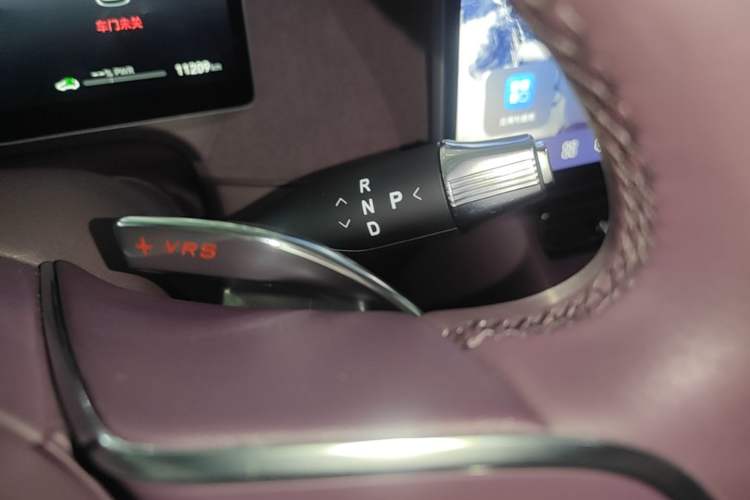 Used VOYAH FREE 2025 Model FREE+ Four-Wheel-Drive Qiankun Edition Gear Lever