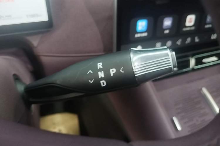 Used VOYAH FREE 2025 Model FREE+ Rear-Drive Qiankun Edition Gear Lever