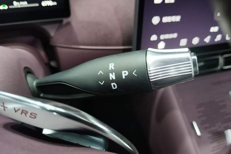 Used VOYAH FREE 2025 Model FREE+ Four-Wheel-Drive Qiankun Edition Gear Lever