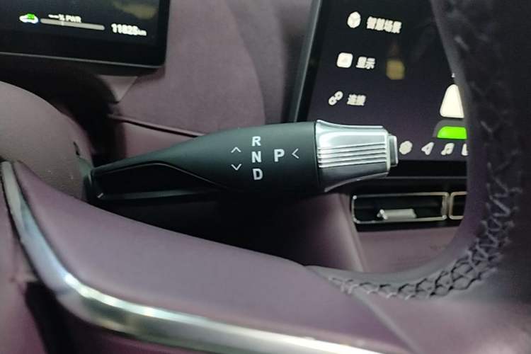 Used VOYAH FREE 2025 Model FREE+ Rear-Drive Qiankun Edition Gear Lever