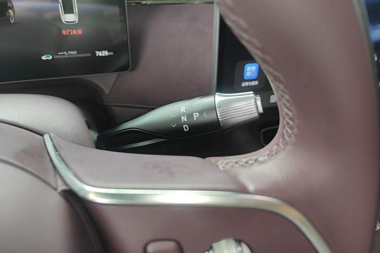 Used VOYAH FREE 2025 Model FREE+ Rear-Drive Qiankun Edition Gear Lever