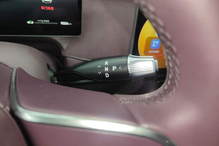 Used VOYAH FREE 2025 Model FREE+ Rear-Drive Qiankun Edition Gear Lever