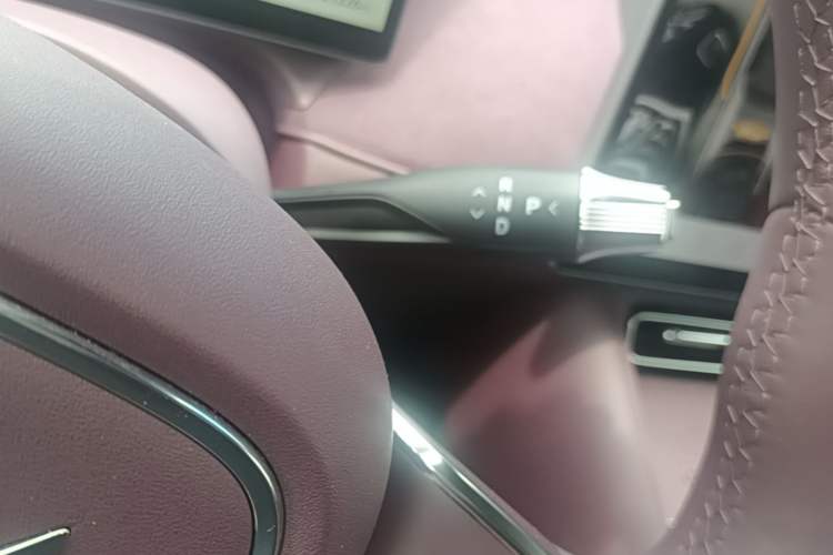 Used VOYAH FREE 2025 Model FREE+ Rear-Drive Qiankun Edition Gear Lever