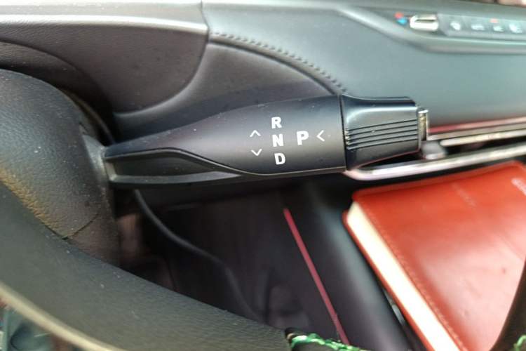 Used VOYAH FREE 2025 318 318 km Rear-Drive Touring Edition Gear Lever