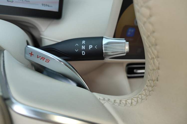 Used VOYAH FREE 2025 Model FREE+ Four-Wheel-Drive Qiankun Edition Gear Lever