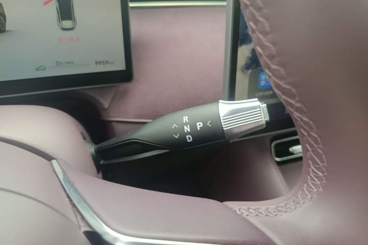 Used VOYAH FREE 2025 Model FREE+ Rear-Drive Qiankun Edition Gear Lever