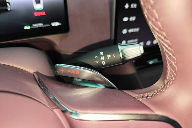 Used VOYAH FREE 2025 Model FREE+ Four-Wheel-Drive Qiankun Edition Gear Lever