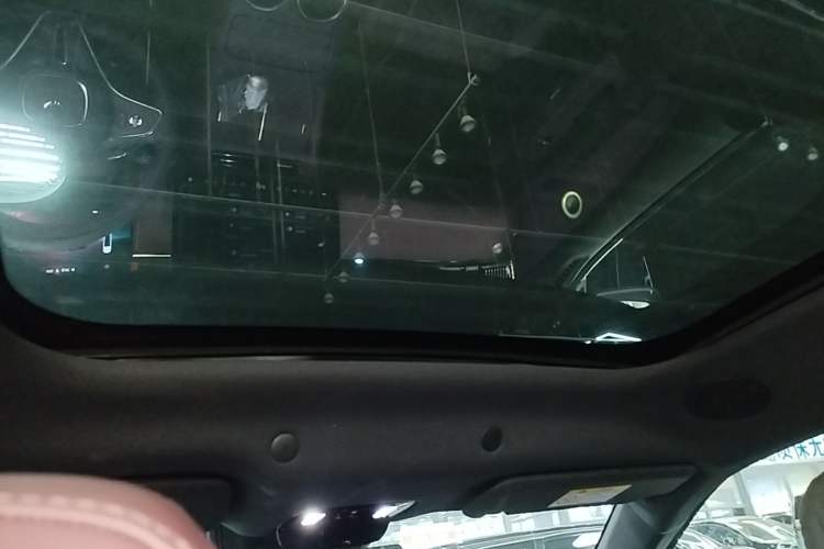 Used VOYAH FREE 2025 Model FREE+ Four-Wheel-Drive Qiankun Edition Headliner