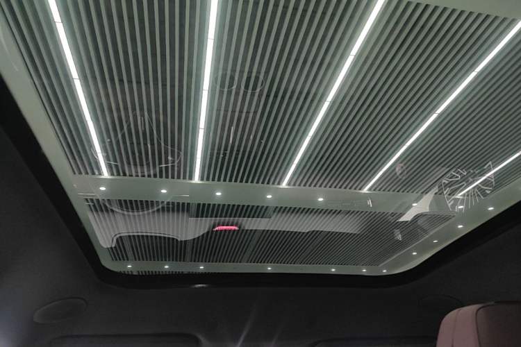 Used VOYAH FREE 2025 Model FREE+ Rear-Drive Qiankun Edition Headliner