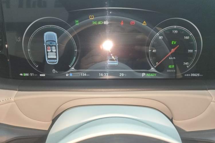 Used VOYAH FREE 2025 318 259 km All-Wheel-Drive Exploration Edition Instrument Cluster