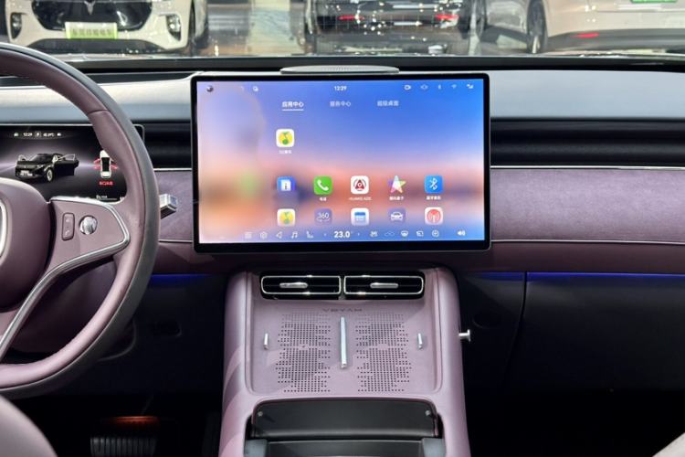 Used VOYAH FREE 2025 Model FREE+ Rear-Drive Qiankun Edition Interior 12