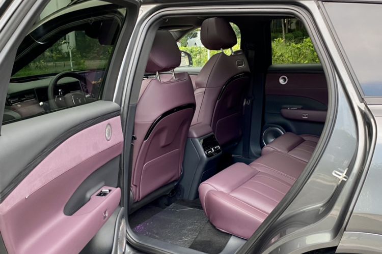 Used VOYAH FREE 2025 Model FREE+ Rear-Drive Qiankun Edition Interior 2