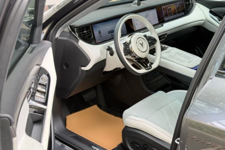 Used VOYAH FREE 2025 318 318 km Rear-Drive Touring Edition Interior 2