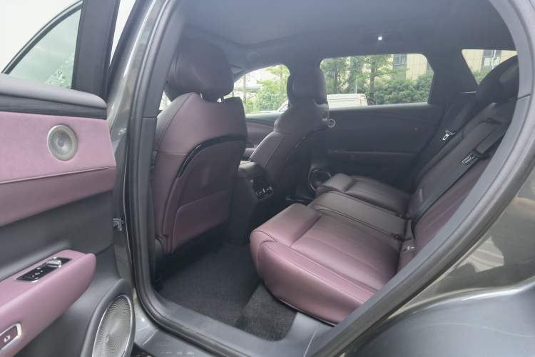 Used VOYAH FREE 2025 Model FREE+ Rear-Drive Qiankun Edition Interior 2