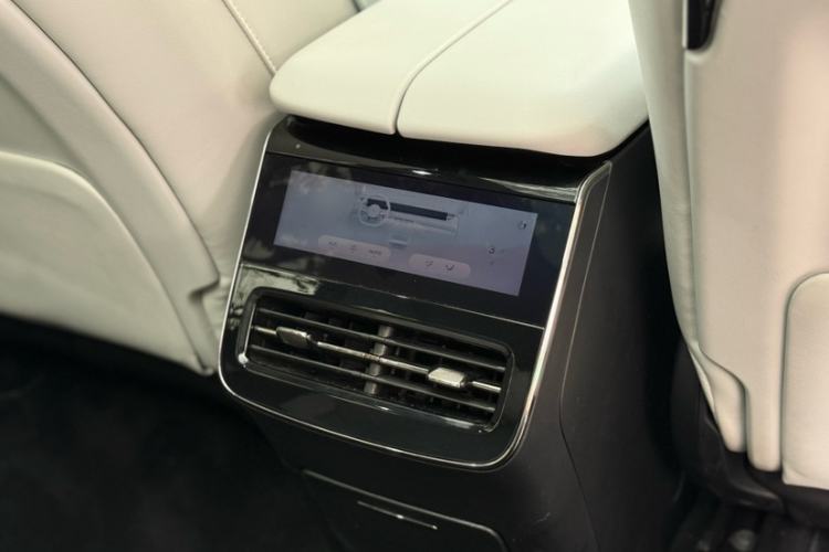 Used VOYAH FREE 2025 318 318 km Rear-Drive Touring Edition Interior 4
