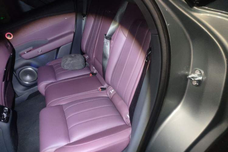 Used VOYAH FREE 2025 Model FREE+ Rear-Drive Qiankun Edition Interior 4