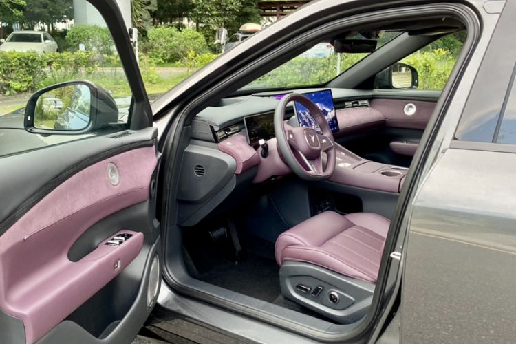 Used VOYAH FREE 2025 Model FREE+ Rear-Drive Qiankun Edition Interior 6