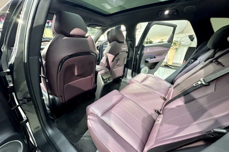 Used VOYAH FREE 2025 Model FREE+ Rear-Drive Qiankun Edition Interior 8