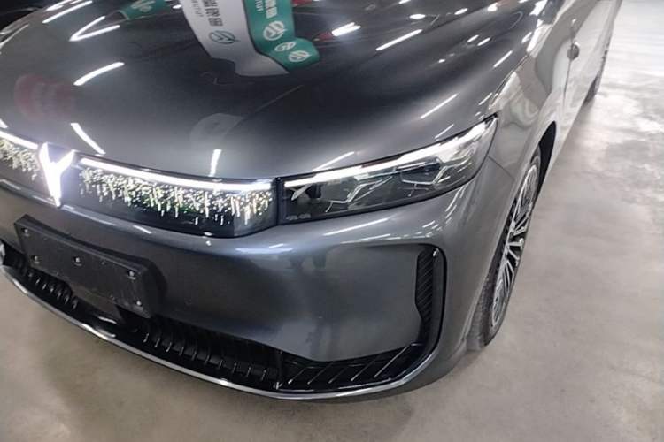 Used VOYAH FREE 2025 Model FREE+ Four-Wheel-Drive Qiankun Edition Left Front Headlight
