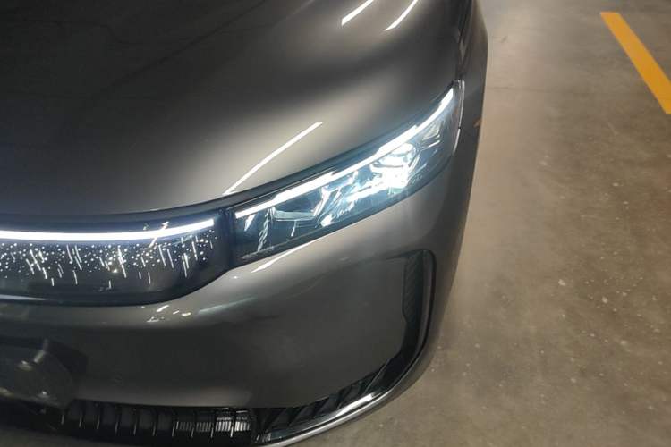 Used VOYAH FREE 2025 Model FREE+ Four-Wheel-Drive Qiankun Edition Left Front Headlight