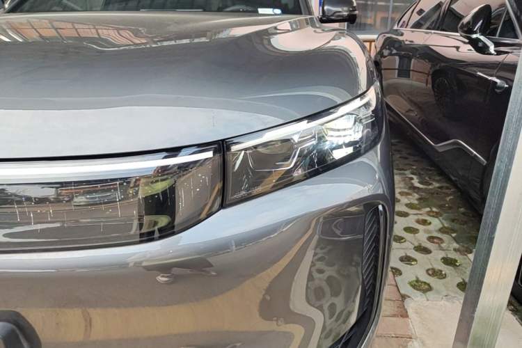 Used VOYAH FREE 2025 Model FREE+ Rear-Drive Qiankun Edition Left Front Headlight