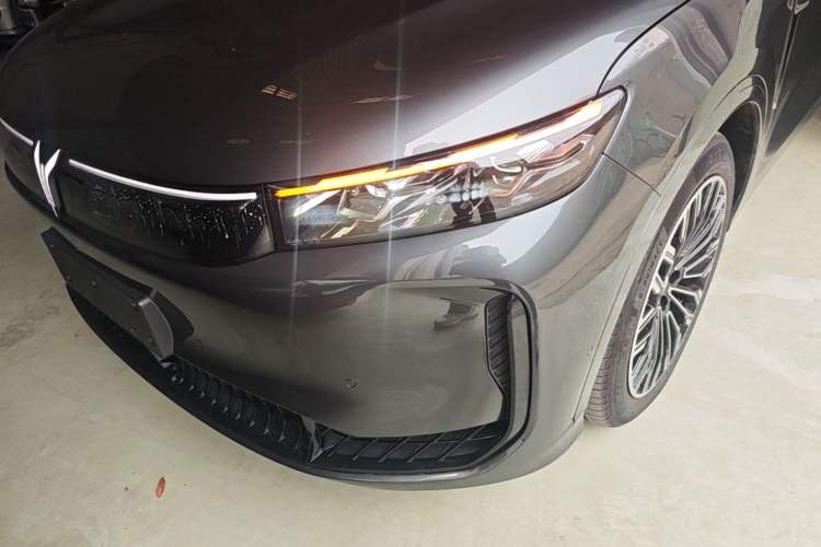 Used VOYAH FREE 2025 Model FREE+ Rear-Drive Qiankun Edition Left Front Headlight