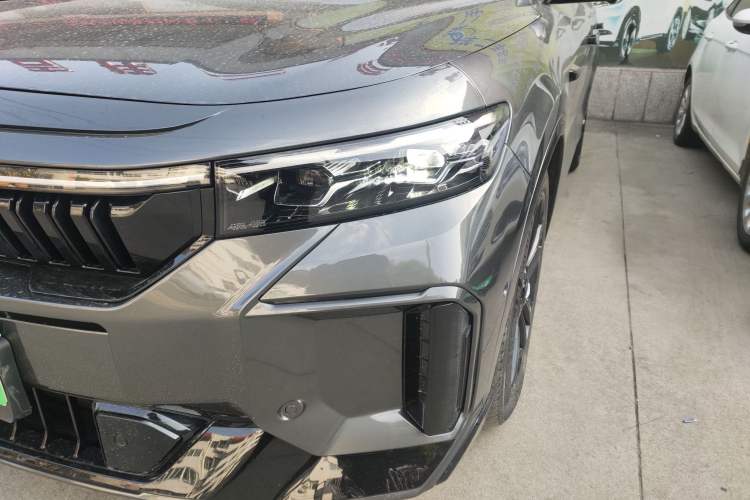 Used VOYAH FREE 2025 318 259 km All-Wheel-Drive Exploration Edition Left Front Headlight