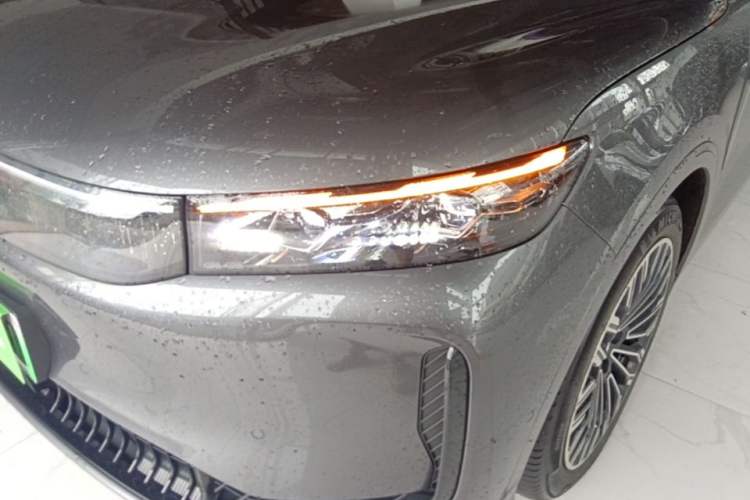 Used VOYAH FREE 2025 Model FREE+ Rear-Drive Qiankun Edition Left Front Headlight