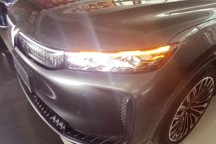 Used VOYAH FREE 2025 Model FREE+ Rear-Drive Qiankun Edition Left Front Headlight