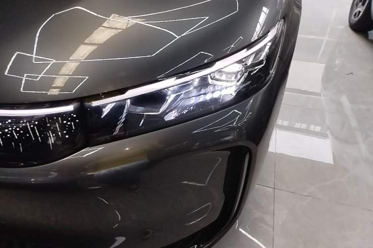 Used VOYAH FREE 2025 Model FREE+ Four-Wheel-Drive Qiankun Edition Left Front Headlight