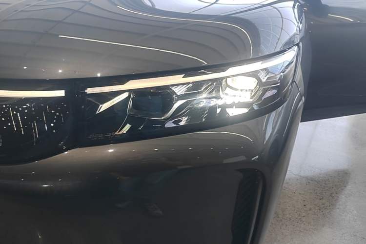 Used VOYAH FREE 2025 Model FREE+ Rear-Drive Qiankun Edition Left Front Headlight