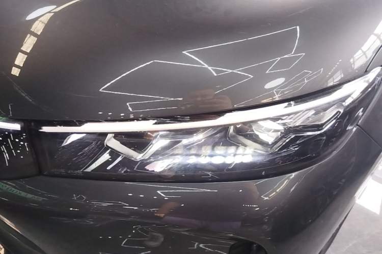 Used VOYAH FREE 2025 Model FREE+ Rear-Drive Qiankun Edition Left Front Headlight