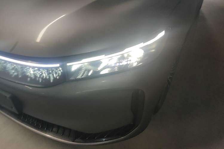 Used VOYAH FREE 2025 Model FREE+ Rear-Drive Qiankun Edition Left Front Headlight