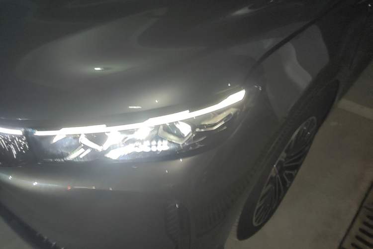Used VOYAH FREE 2025 Model FREE+ Rear-Drive Qiankun Edition Left Front Headlight