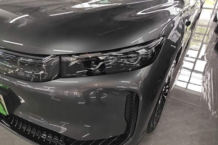 Used VOYAH FREE 2025 Model FREE+ Rear-Drive Qiankun Edition Left Front Headlight
