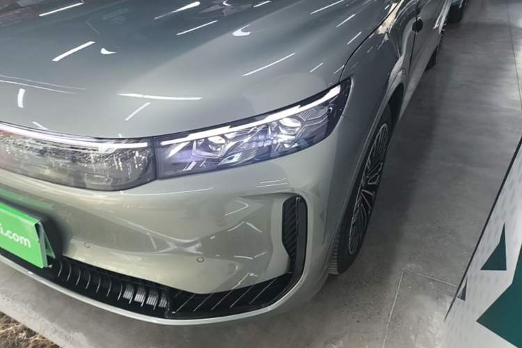 Used VOYAH FREE 2025 Model FREE+ Four-Wheel-Drive Qiankun Edition Left Front Headlight