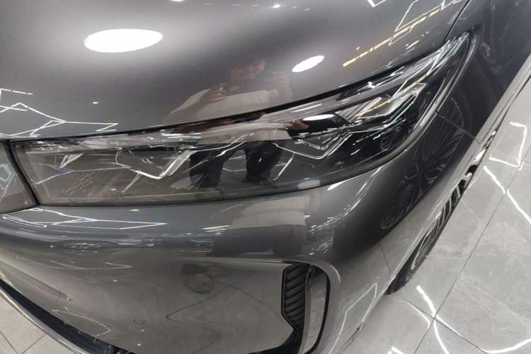 Used VOYAH FREE 2025 Model FREE+ Four-Wheel-Drive Qiankun Edition Left Front Headlight