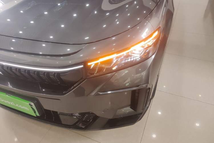 Used VOYAH FREE 2025 318 318 km Rear-Drive Touring Edition Left Front Headlight