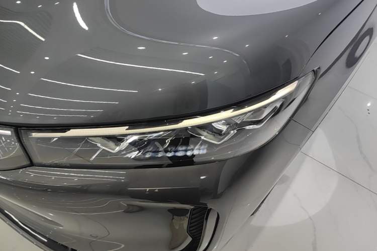 Used VOYAH FREE 2025 Model FREE+ Rear-Drive Qiankun Edition Left Front Headlight