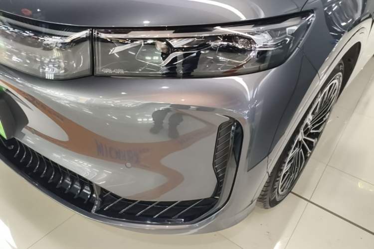 Used VOYAH FREE 2025 Model FREE+ Rear-Drive Qiankun Edition Left Front Headlight