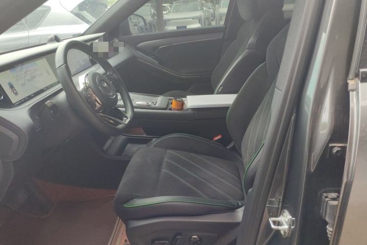 Used VOYAH FREE 2025 318 259 km All-Wheel-Drive Exploration Edition Left Front Seat