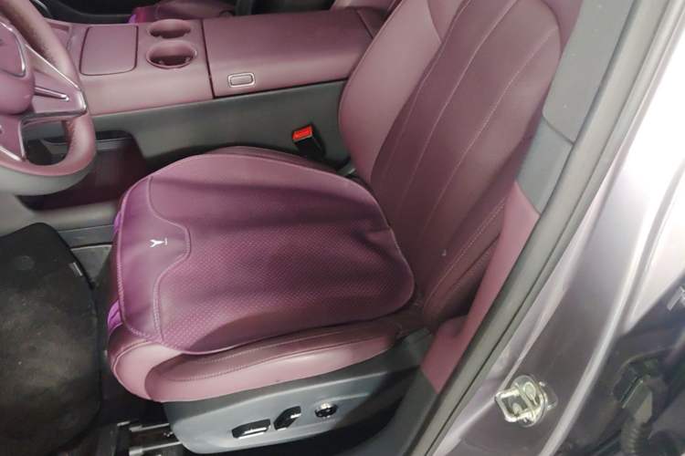 Used VOYAH FREE 2025 Model FREE+ Four-Wheel-Drive Qiankun Edition Left Front Seat