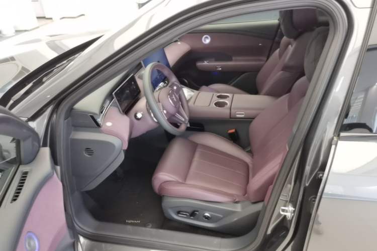 Used VOYAH FREE 2025 Model FREE+ Four-Wheel-Drive Qiankun Edition Left Front Seat
