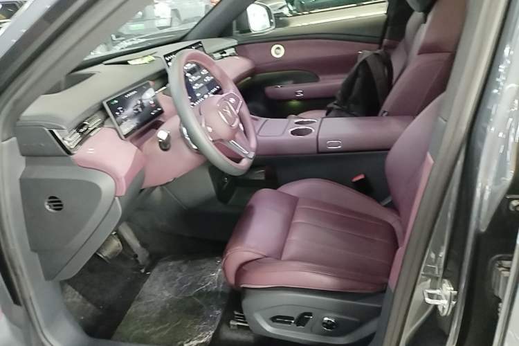 Used VOYAH FREE 2025 Model FREE+ Four-Wheel-Drive Qiankun Edition Left Front Seat