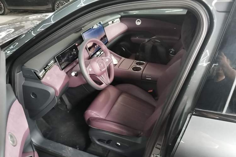 Used VOYAH FREE 2025 Model FREE+ Rear-Drive Qiankun Edition Left Front Seat