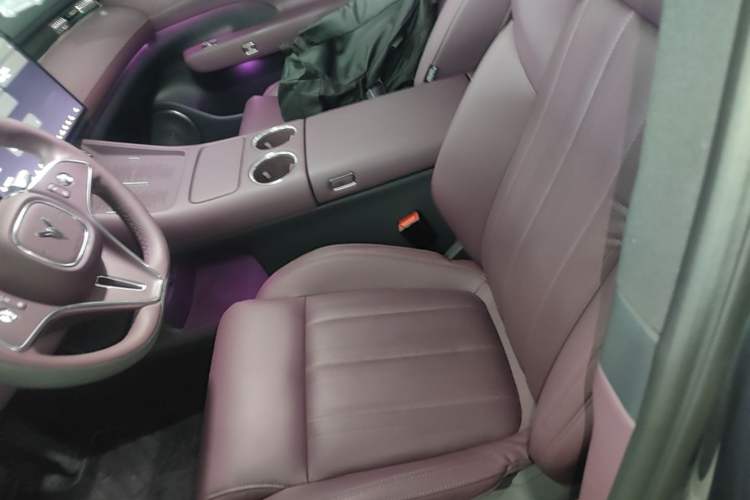 Used VOYAH FREE 2025 Model FREE+ Four-Wheel-Drive Qiankun Edition Left Front Seat