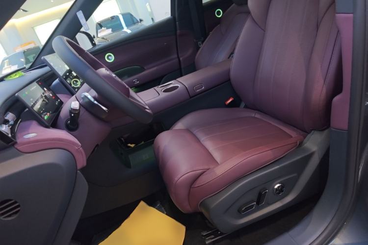 Used VOYAH FREE 2025 Model FREE+ Four-Wheel-Drive Qiankun Edition Left Front Seat